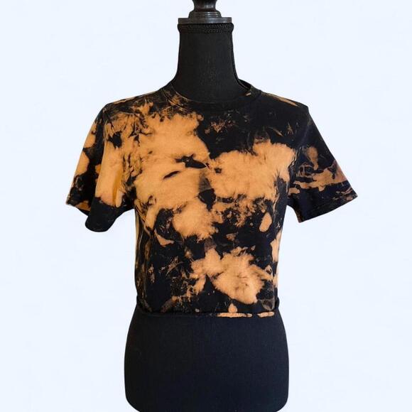 Tops - Goodfellow Orange and black tie-dye cropped tee Size Small